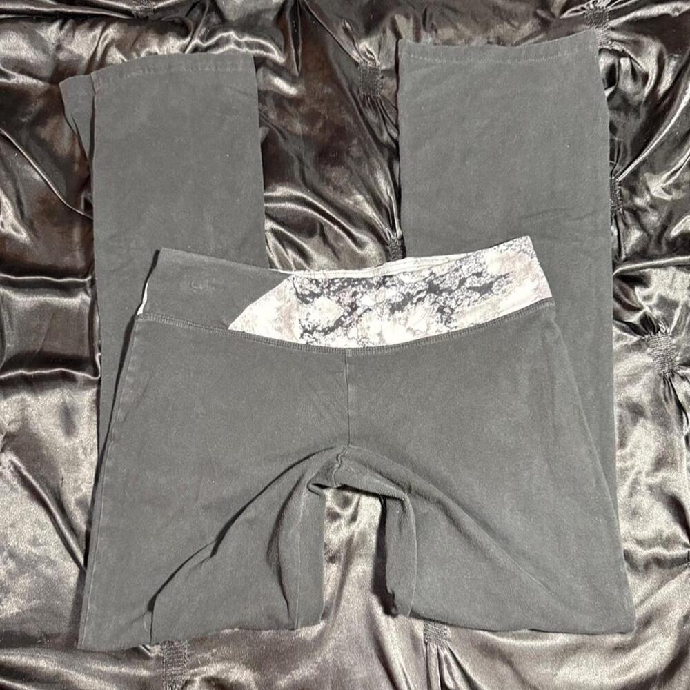 So yoga low rise skinny bootcut leggings